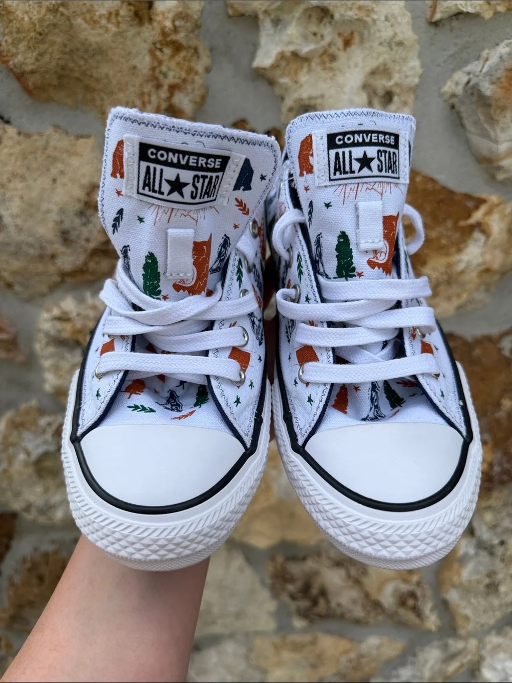 Converse Kids' camp print low tops kids size 5 women’s 7